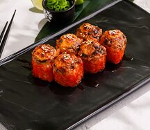 Запеченный ролл с крабом