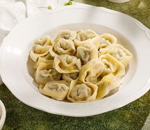 Чучвара с начинкой из рубленого мяса ягненка
