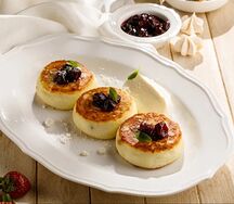 Сырники с вишней