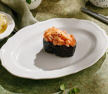 Запеченные суши с лососем