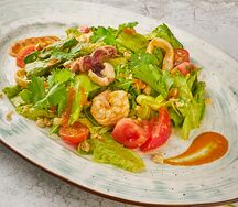 Теплый салат Том ям