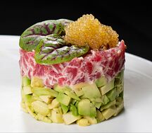 Салат Тартар с тунцом йеллоуфин