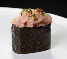 Суши Спайси с лакедрой