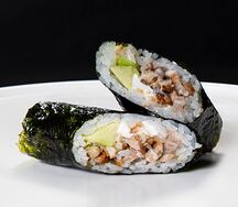 Хенд-ролл с угрем