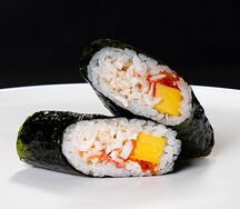 Хенд-ролл с камчатским крабом