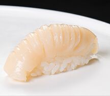 Суши с гребешком