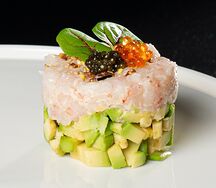 Салат Тартар с креветкой Ама Эби