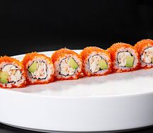 Ролл Калифорния с камчатским крабом