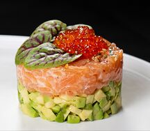 Салат Тартар с лососем