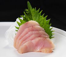 Сашими из лакедры