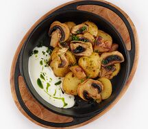 Мини-картофель с белыми грибами 