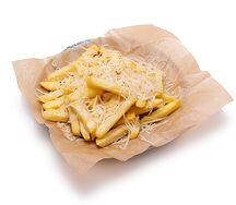 Картофель фри с пармезаном и трюфельным маслом
