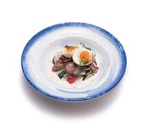 Салат с ростбифом