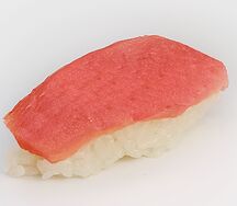 Суши с тунцом