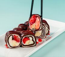 Крепы с клубникой