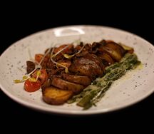 Жареный картофель с маринованными лисичками