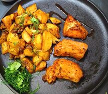 Куриная мякоть с картошкой и грибами