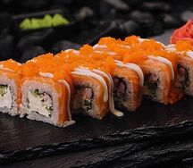 Ролл Филадельфия с креветкой и икрой