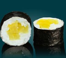 Маки с дайконом