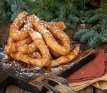 Анжиолетти с соленой карамелью и орехами