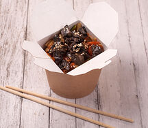 Wok с шиитаке и шампиньонами