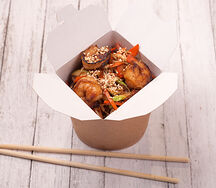 Wok с тигровыми креветками