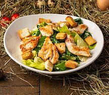 Салат Цезарь с курицей