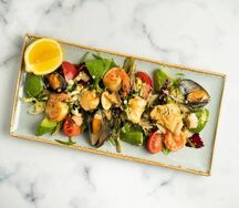 Салат с морепродуктами