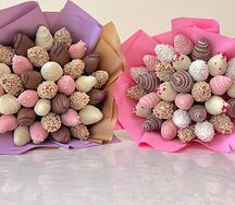 Два букета из клубники в шоколаде премиум-класса Двойняшки