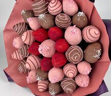 Букет из клубники в шоколаде Офисный