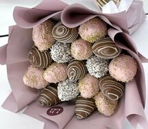 Букет из клубники в шоколаде Для нее