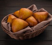 Пирожки с яблоком и корицей