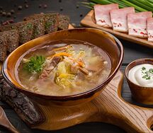 Щи из молодой капусты с языком