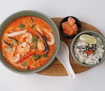 Королевский Том ям с лососем