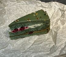 Торт фисташковый с малиной