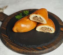 Пирожок с говядиной