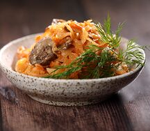 Капуста, тушенная с грибами
