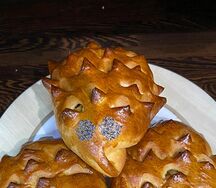 Ежик с яблоком