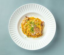 Спагетти с беконом и трюфельным маслом