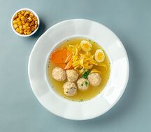 Куриный суп с фрикадельками