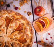 Сдобный пирог с яблоком и грецким орехом