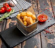 Копченый сулугуни в панировке