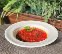 Борщ с говядиной и черносливом