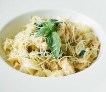 Паста с лососем и шпинатом