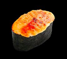 Запеченные суши с лососем