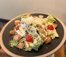 Цезарь с курицей