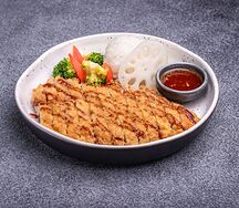 Катцу из курицы с маринованным лотосом