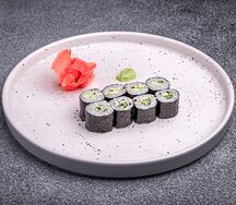 Хосомаки с огурцом