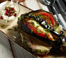 Баклажан с сыром и помидорами