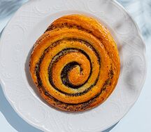 Улитка с маком